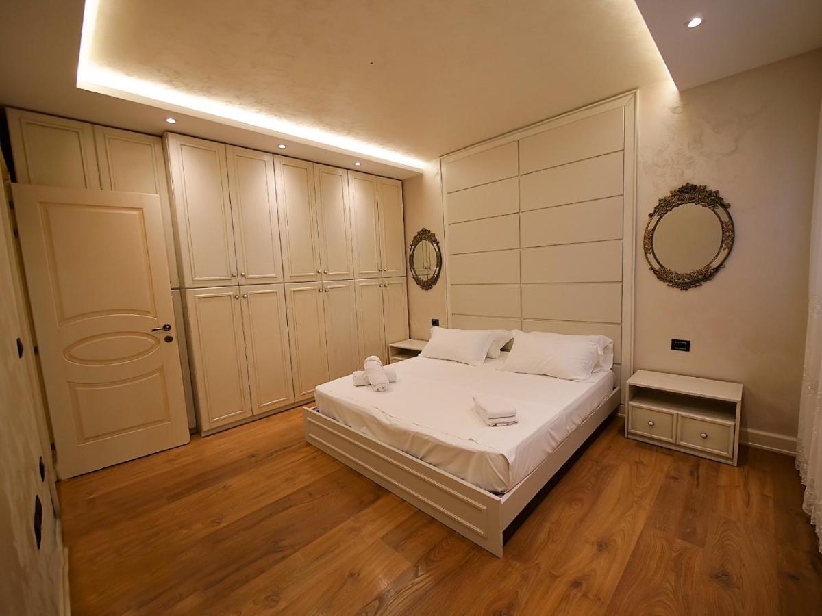 Sea Side Apartment Vlorë Buitenkant foto