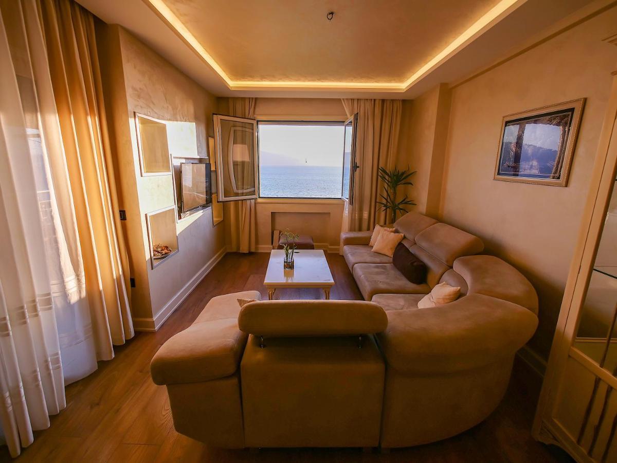 Sea Side Apartment Vlorë Buitenkant foto