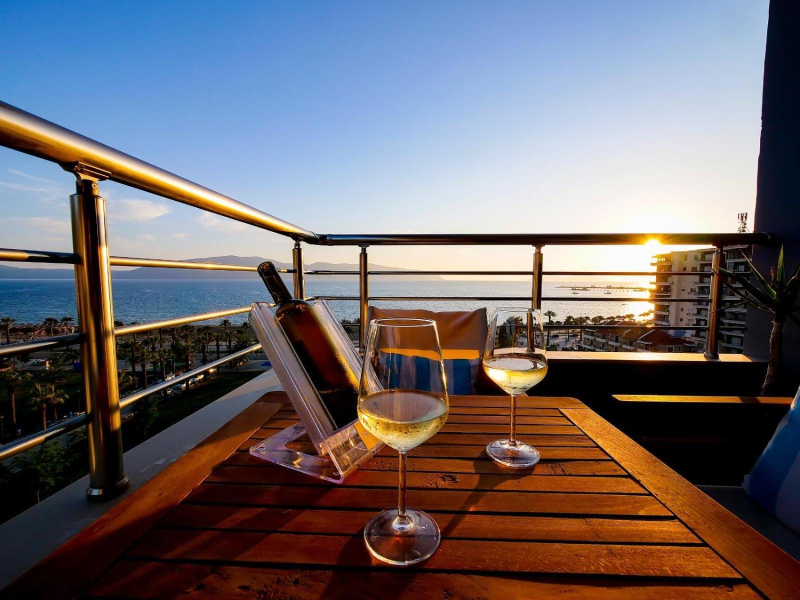 Sea Side Apartment Vlorë Buitenkant foto
