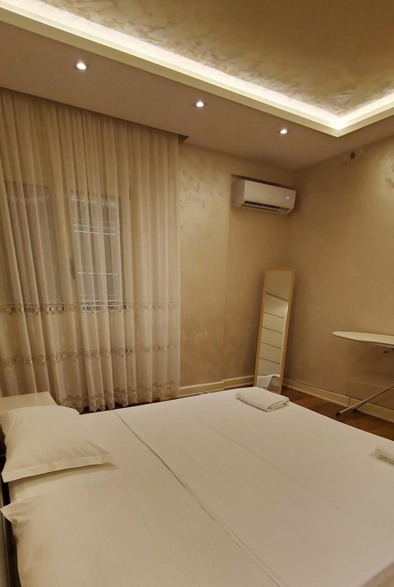 Sea Side Apartment Vlorë Buitenkant foto