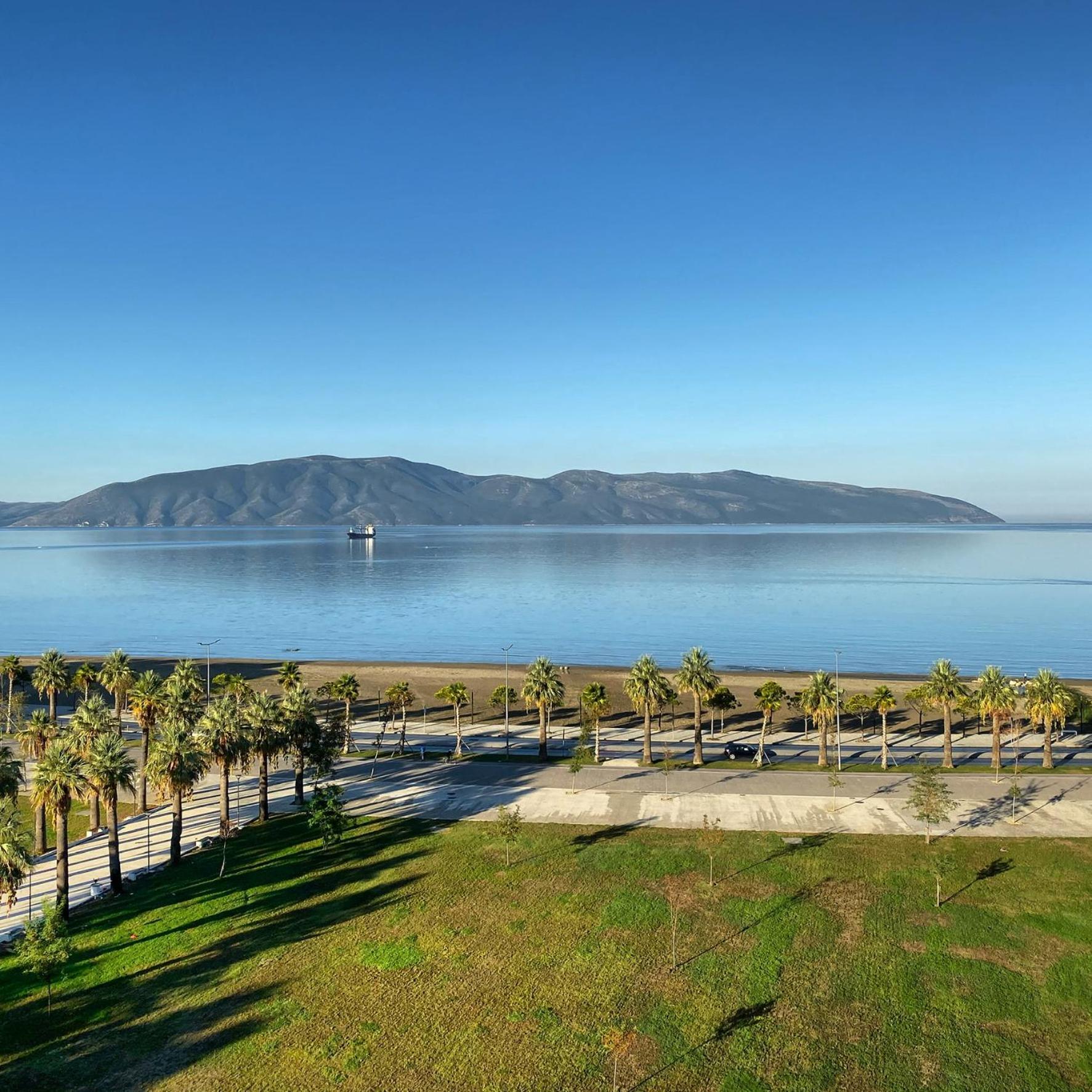 Sea Side Apartment Vlorë Buitenkant foto