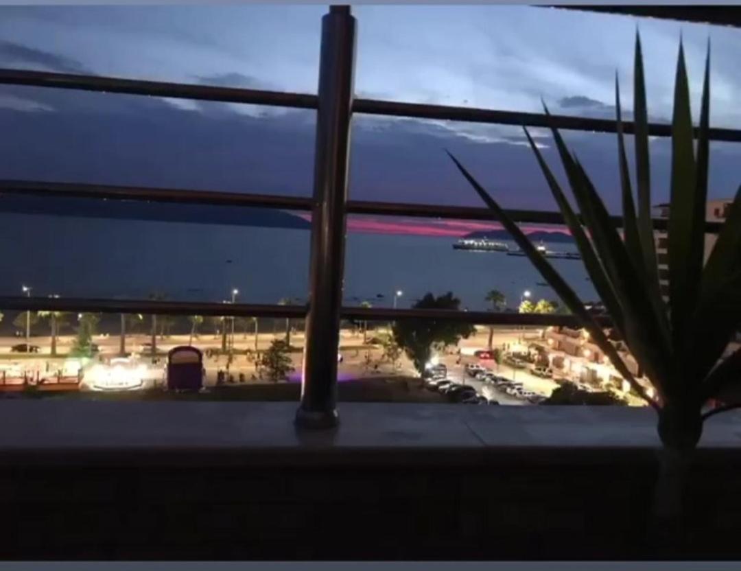 Sea Side Apartment Vlorë Buitenkant foto